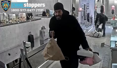 Video shows crooks swiping K in goods from NYC Givenchy